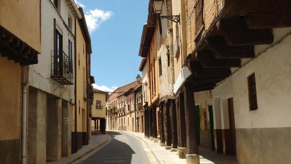 Calle porticada de Berlanga