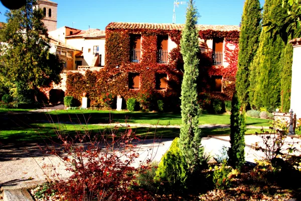 Otoño en el Ceince. Edificio de oficinas y aula.