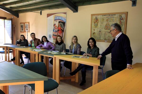 Grupo de investigadoras brasileas, coordinado por la profesora Cristina Menezes, Universidad de Campinas