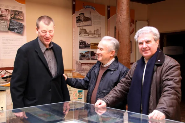 Visita de César Antonio Molina, director de la casa del lector, Madrid