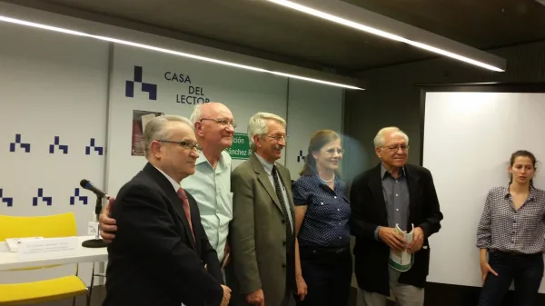Presentación de "La España cubista de Luis Bello", Matadero de Madrid, 2015: Agustín Escolano, Francisco Bello(nieto de Luis Bello), Alejandro Tiana (rector UNED), Gabriela Ossenbach (UNED) y Álvarez Junco (Complutense)
