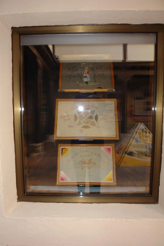Labores de una alumna de los tres cursos de la carrera de magisterio. Escuela Normal de Valladolid (1889-1892)