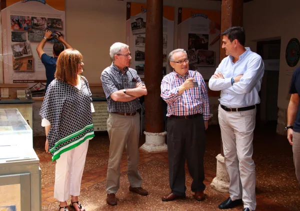 Javier Palop, presidente de la Fundación SM, y miembros del equipo