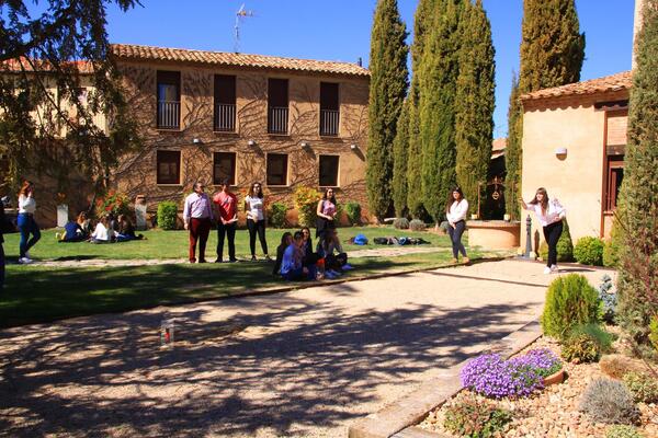 Juegos populares de Castilla y Len. Jardn del Ceince. Alumnos Universidad de Valladolid