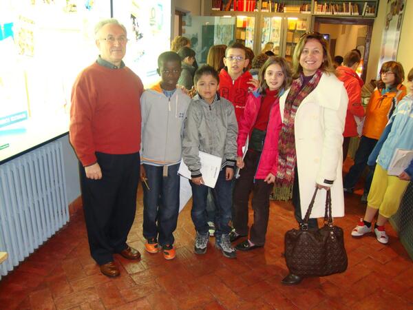 Visita grupo intercultural de alumnos al museo del Ceince