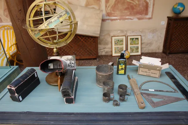 Materiales etnográficos de la escuela