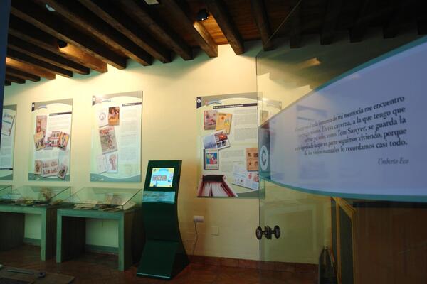 Sala de manualstica del museo pedaggico